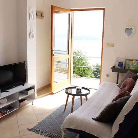 Apartment Lovro *