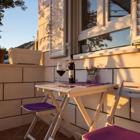 Apartment Lovro *