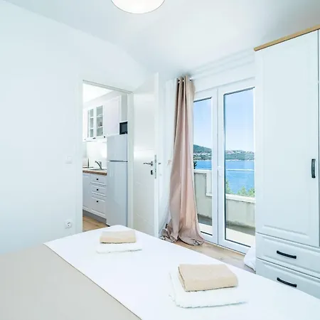 Apartment Lovro