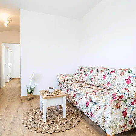 Apartment Lovro *